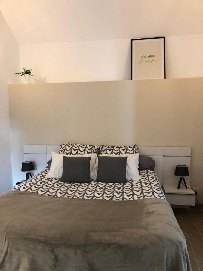 Bed and Breakfast Bayeux - Domaine Le Vivier Castillon  Экстерьер фото